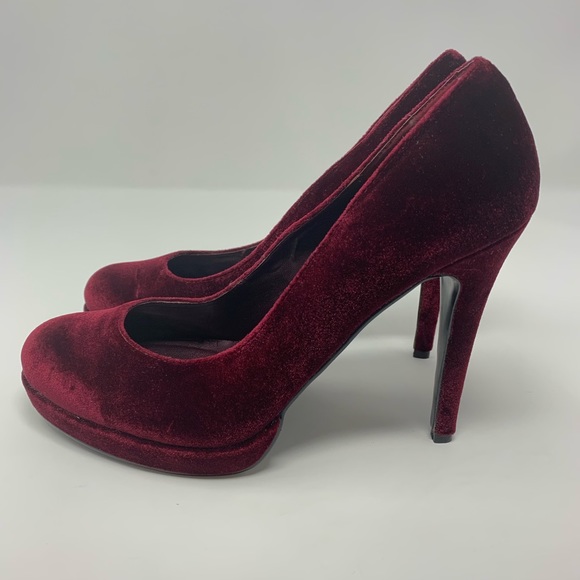 Colin Stuart Velvet Platform Heel - Picture 2 of 7